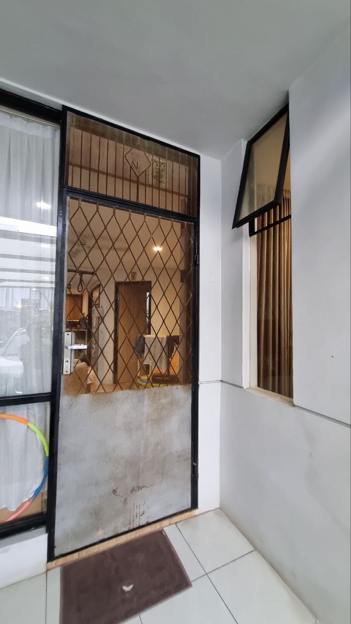 Take Over Rumah di Travertine Lippo Cikarang